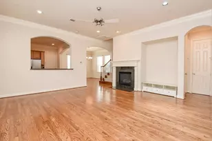 3206 Holly Crossing Dr, Houston, TX 77042 - Photo 7
