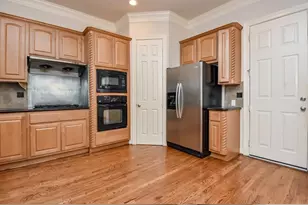 3206 Holly Crossing Dr, Houston, TX 77042 - Photo 15