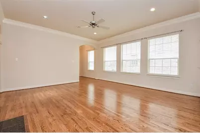 3206 Holly Crossing Drive, Houston, TX 77042 - Photo 9