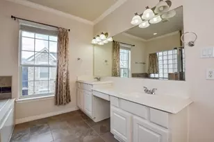 3206 Holly Crossing Dr, Houston, TX 77042 - Photo 25