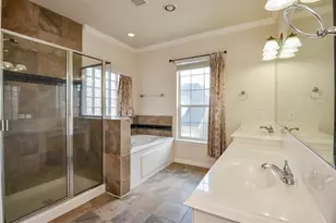 3206 Holly Crossing Dr, Houston, TX 77042 - Photo 23
