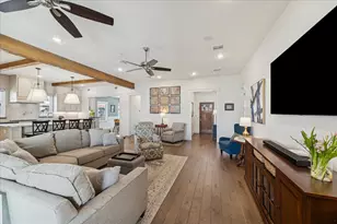 216 W 30th St, Houston, TX 77018 - Photo 7