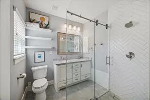 216 W 30th St, Houston, TX 77018 - Photo 13