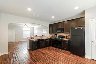 61 Woodland Hills Dr, Conroe, TX 77303 - Photo 5