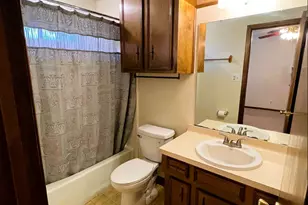 102 Briar Ridge Dr, Bellville, TX 77418 - Photo 11