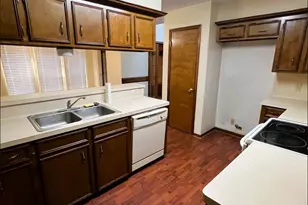 102 Briar Ridge Dr, Bellville, TX 77418 - Photo 5