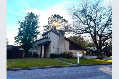 102 Briar Ridge Drive, Bellville, TX 77418 - Photo 1