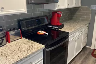 7821 Bateman Ln, Houston, TX 77088 - Photo 5