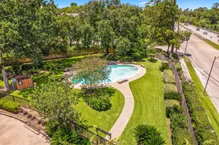 48 Bayou Pointe Dr, Houston, TX 77063 - Photo 39