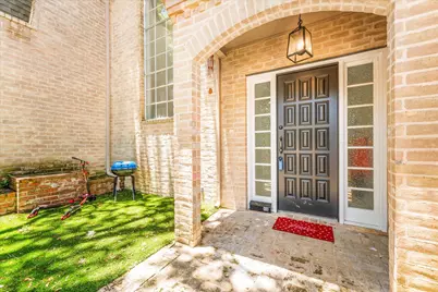 48 Bayou Pointe Drive, Houston, TX 77063 - Photo 7