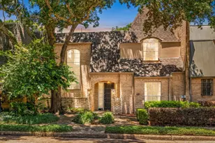 48 Bayou Pointe Dr, Houston, TX 77063 - Photo 43