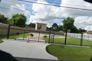 802 Candler Dr, Houston, TX 77037 - Photo 21