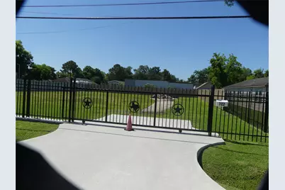 802 Candler Drive, Houston, TX 77037 - Photo 25