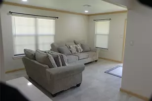 802 Candler Dr, Houston, TX 77037 - Photo 9