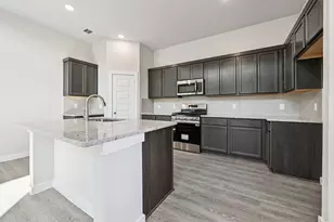 8002 Jim Bowie Ct, Beasley, TX 77417 - Photo 5