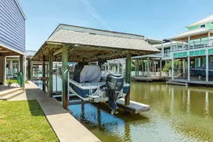 22127 Zapata Dr, Galveston, TX 77554 - Photo 9