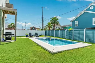 16547 Jolly Roger Rd, Galveston, TX 77554 - Photo 25