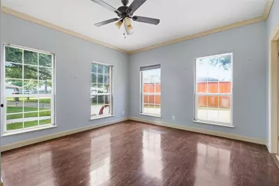 708 Bayou Crest Circle, Dickinson, TX 77539 - Photo 9