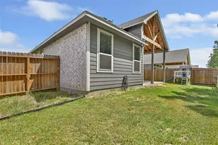 525 Little Spg Ct, Anahuac, TX 77514 - Photo 37