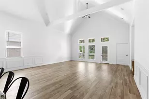 525 Little Spg Ct, Anahuac, TX 77514 - Photo 19