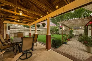 3226 Pleasant Cove Ct, Houston, TX 77059 - Photo 9