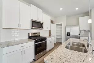 29210 Farmhouse Ests Dr, Waller, TX 77484 - Photo 9