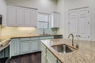 14910 Leeward Drive #304, Corpus Christi, TX 78418 - Photo 17
