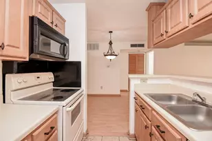 2121 Hepburn St, Houston, TX 77054 - Photo 9