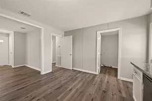 2422 Florence St, La Marque, TX 77568 - Photo 11