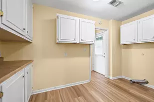 1311 Oak St, Anahuac, TX 77514 - Photo 39