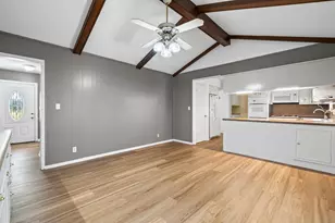 1311 Oak St, Anahuac, TX 77514 - Photo 13