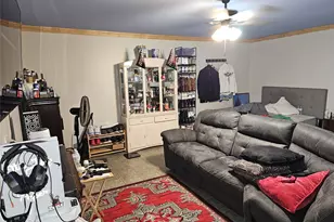 9118 Iron Springs Dr, Houston, TX 77034 - Photo 9