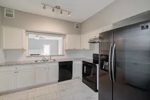 12500 Brookglade Cir, Houston, TX 77099 - Photo 17