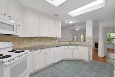 166 Burgandy Vine Court, The Woodlands, TX 77384 - Photo 11