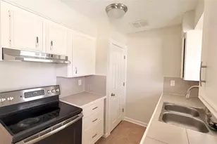 12010 Flushing Meadows Dr, Houston, TX 77089 - Photo 7