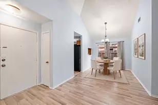 10302 Bushy Creek Dr, Houston, TX 77070 - Photo 7