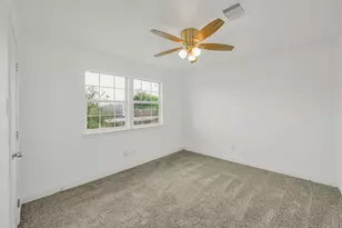 10715 Nobility Dr, Houston, TX 77099 - Photo 21