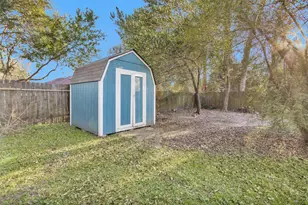 221 Carrell St, Tomball, TX 77375 - Photo 41