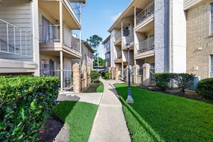 12550 Whittington Dr, Houston, TX 77077 - Photo 21