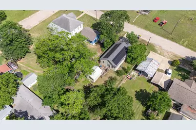 205 E 2nd Street, Hearne, TX 77859 - Photo 23