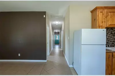205 E 2nd Street, Hearne, TX 77859 - Photo 5