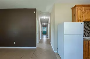 205 E 2nd St, Hearne, TX 77859 - Photo 5