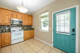 205 E 2nd St, Hearne, TX 77859 - Photo 11