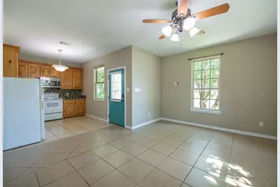 205 E 2nd Street, Hearne, TX 77859 - Photo 7