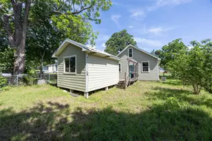 205 E 2nd St, Hearne, TX 77859 - Photo 19