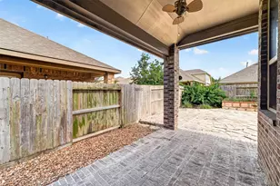 19230 S Cottonwood Green Ln, Cypress, TX 77433 - Photo 35
