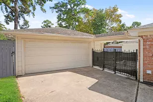 8210 Roebourne Ln, Houston, TX 77070 - Photo 43