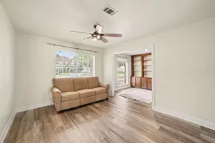 8210 Roebourne Ln, Houston, TX 77070 - Photo 7