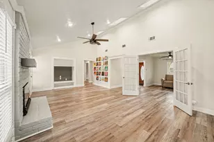 8210 Roebourne Ln, Houston, TX 77070 - Photo 15