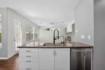 19 Heather Wisp Place, The Woodlands, TX 77381 - Photo 19